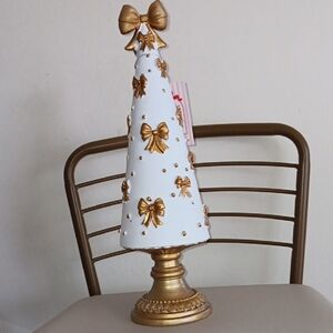 Viral White And Gold Bow Tree